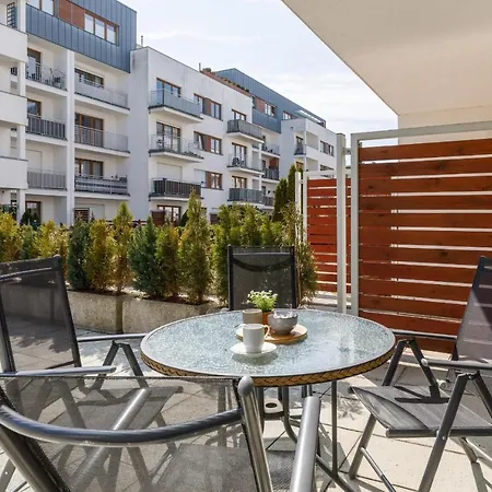 Апартаменты Family Magic & Sea With Terrace By Renters Свиноуйсьце